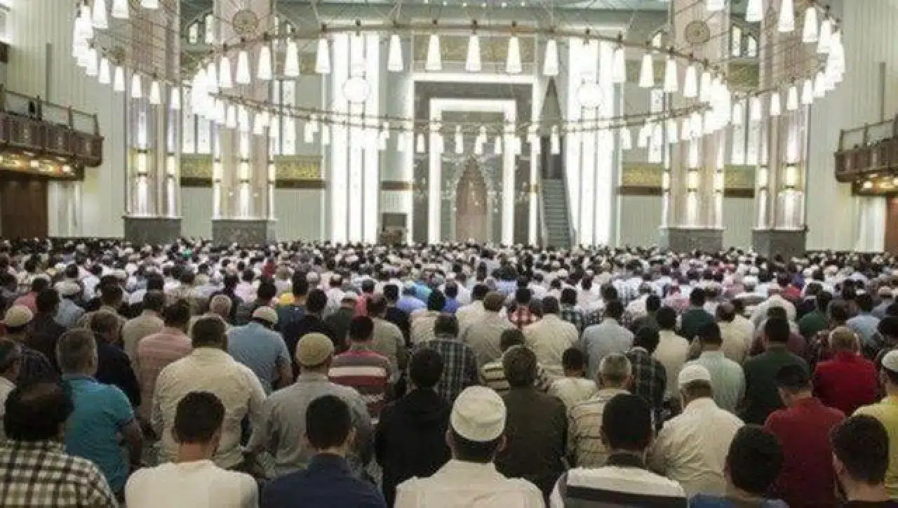 24 Ekim 2025 Cuma Namazı Saatleri: İstanbul, Ankara, İzmir ve İl İl Vakitler