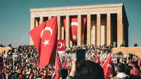 Keçiören’de 30 Ağustos Zafer Bayramı Coşkusu Çelenk Sunma Töreniyle Başladı
