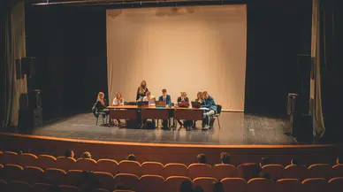 Keçiörenli Sanatseverlerden “Babam Geri Döndü” Oyununa Yoğun İlgi Gösterdi