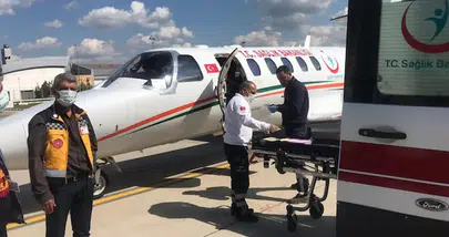 Batman'dan Ambulans Uçakla Ankara'ya Sevk: 19 Aylık Bebek ve 20 Yaşındaki Genç