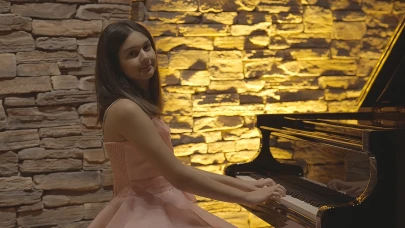 Elif Naz Ertuğrul Kimdir? Mozarteum’un Pre-College Programına Kabul Edilen İlk Türk Oldu